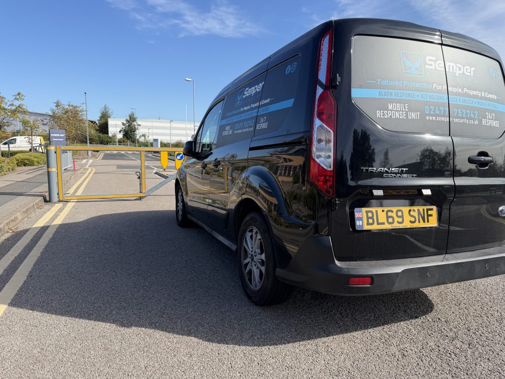 Semper Security response vehicle outside commercial premises in daylight